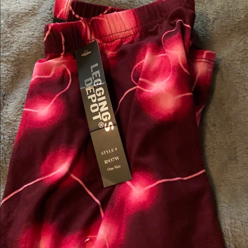 Leggings tags on